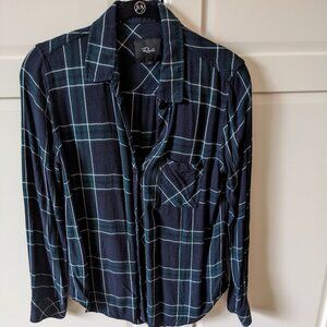 Rails Button-Down Flannel Shirt in Navy Plaid (size small)